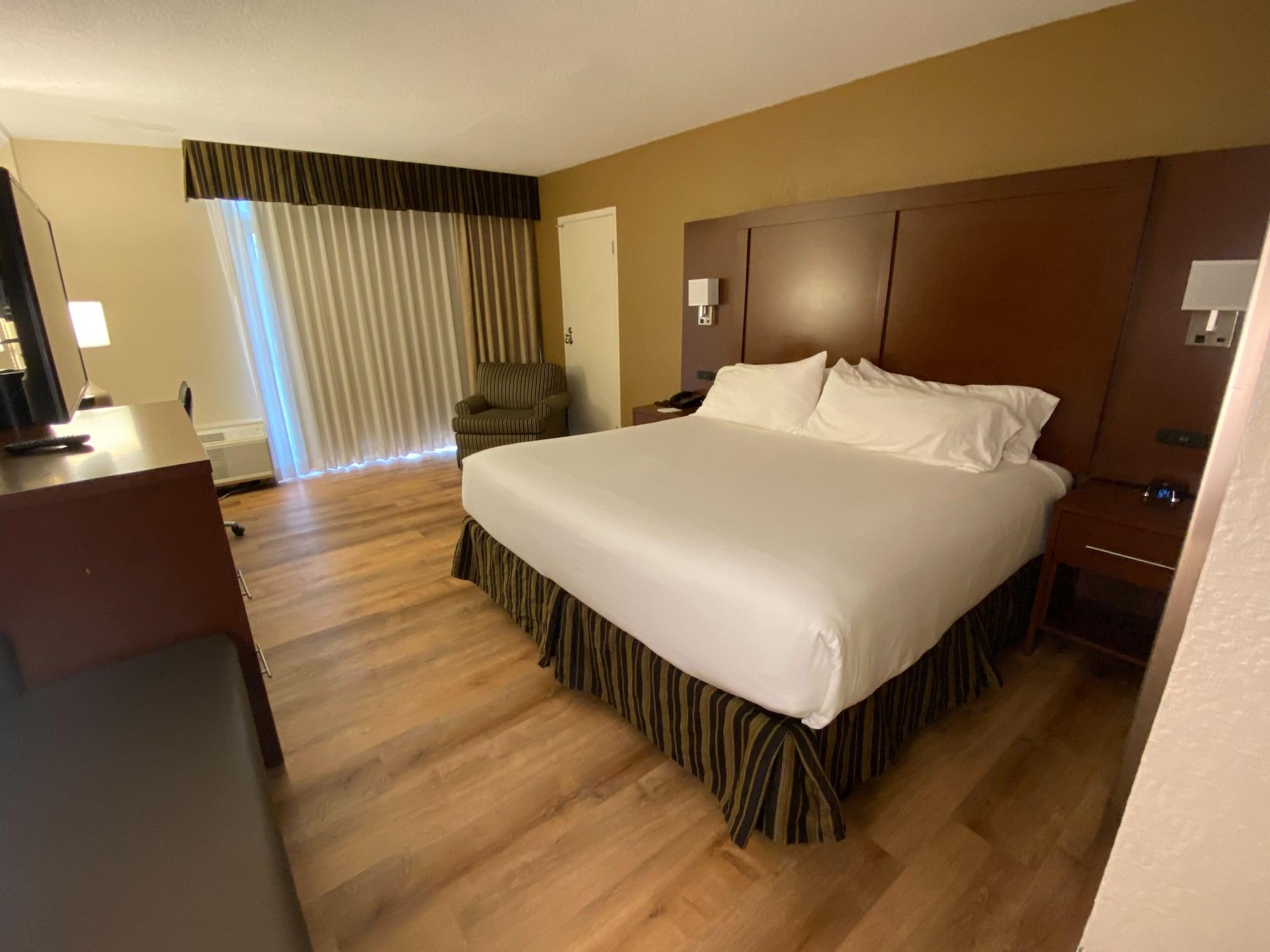 Wyndham Garden Warsaw Hotel Exterior photo