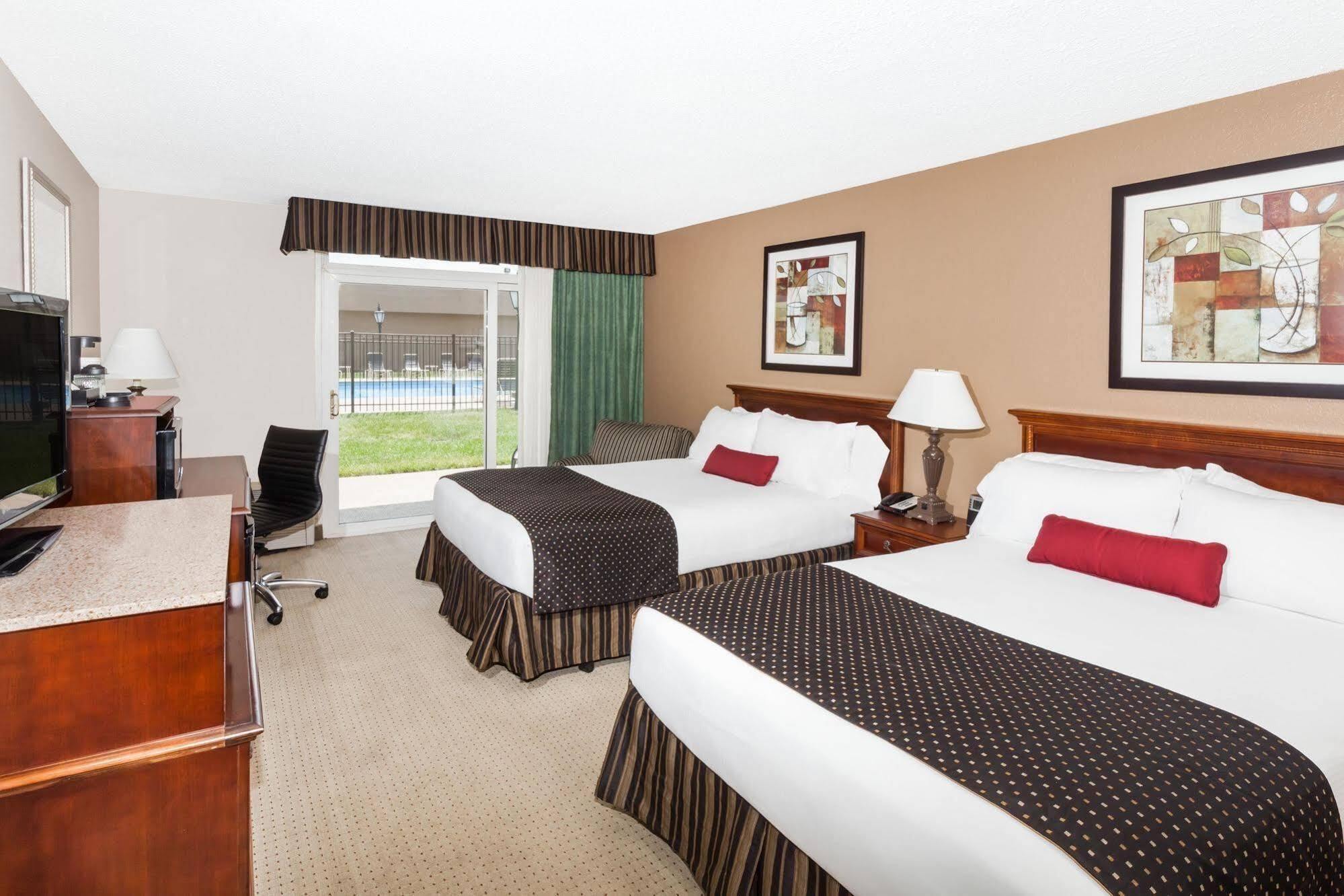 Wyndham Garden Warsaw Hotel Exterior photo